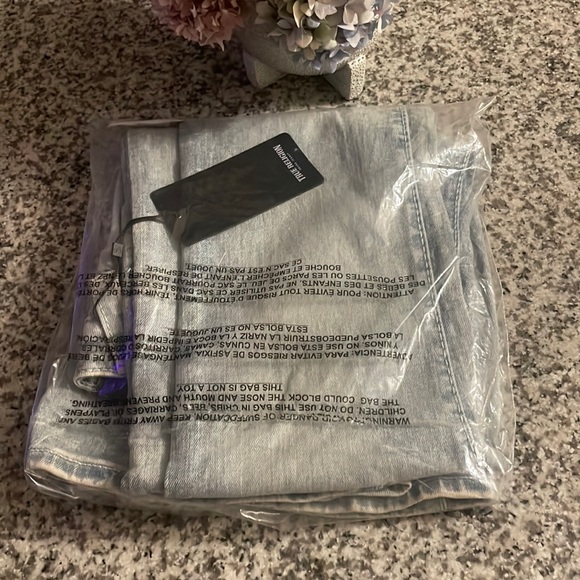 True religion, Becca, mid rise boot cut - Picture 4 of 5